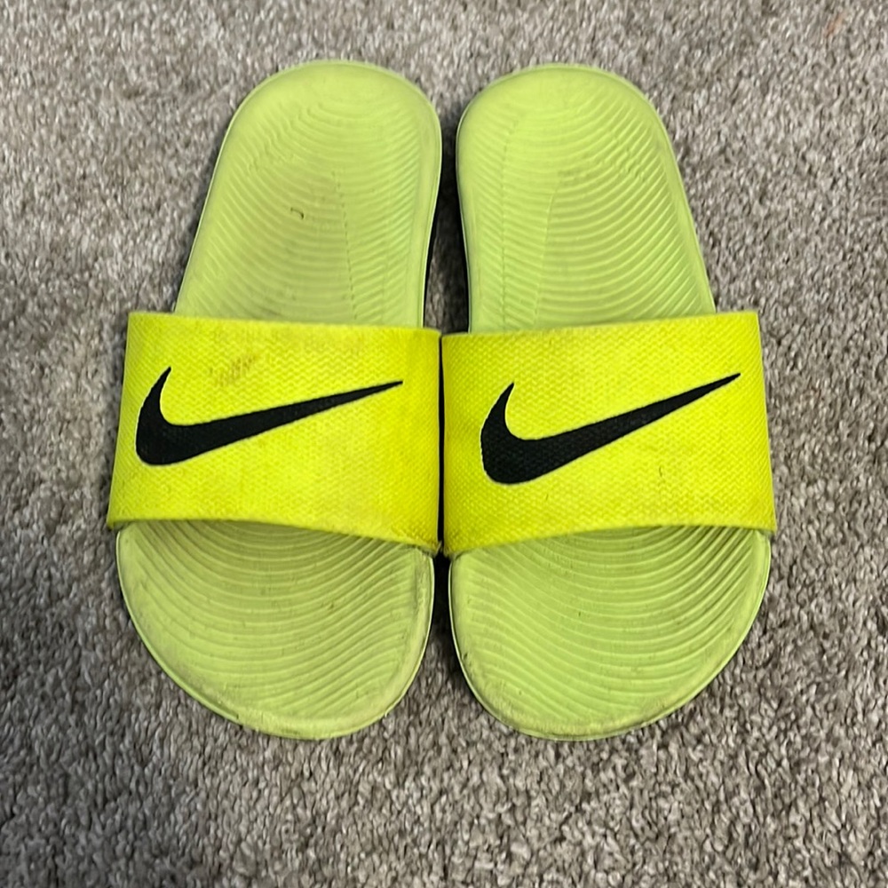 Nike slides
